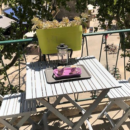 Appartement De Charme Avignon Centre Historique Terrasse Et Balcon Place Pie Kültér fotó