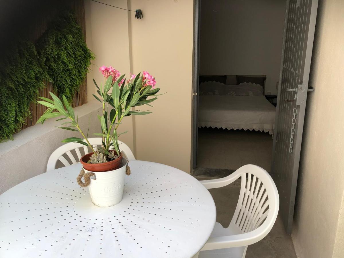 Appartement De Charme Avignon Centre Historique Terrasse Et Balcon Place Pie Kültér fotó
