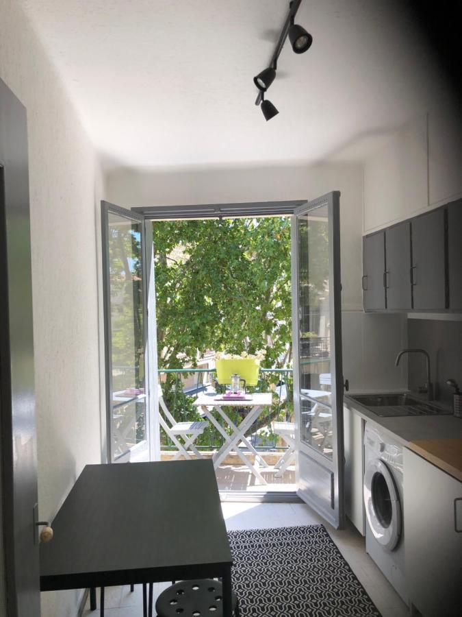 Appartement De Charme Avignon Centre Historique Terrasse Et Balcon Place Pie Kültér fotó